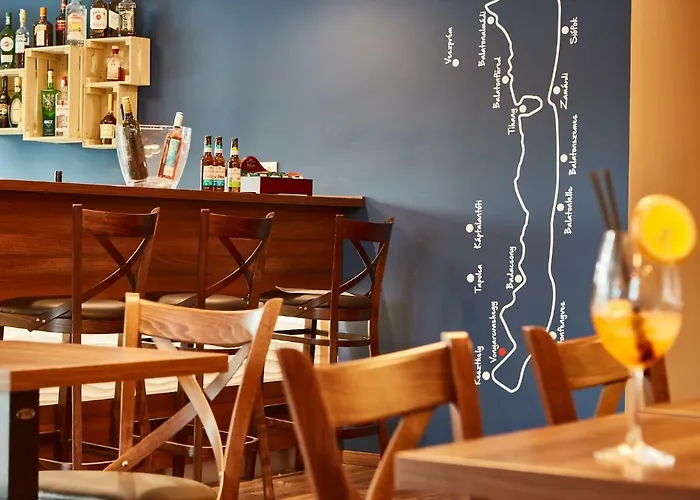 酒店 巴拉顿湖别墅酒店 3*