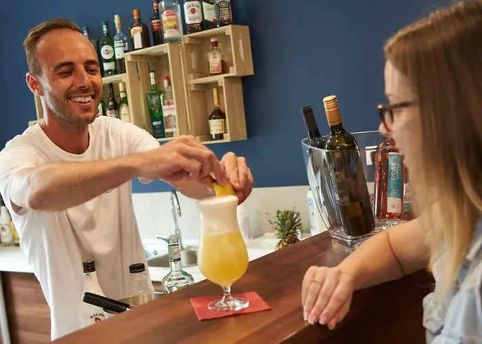 巴拉顿湖别墅酒店 3*