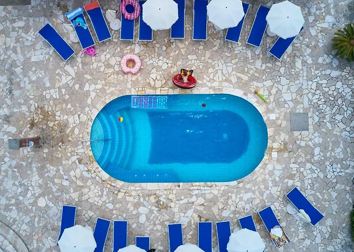 巴拉顿湖别墅酒店 酒店